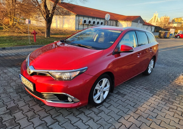 Toyota Auris cena 58999 przebieg: 140000, rok produkcji 2016 z Lublin małe 742